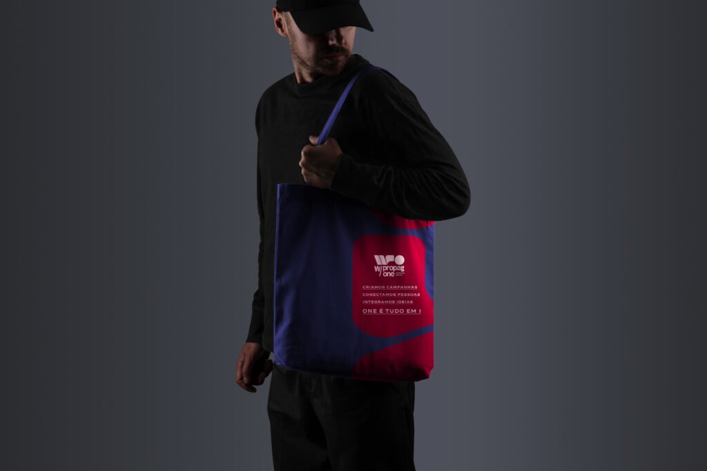 Tote bag